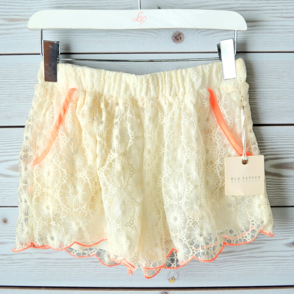 Blu Pepper Lace Overlay Shorts Ivory Womens M Scallop Hem Boho Cotton Mid Rise